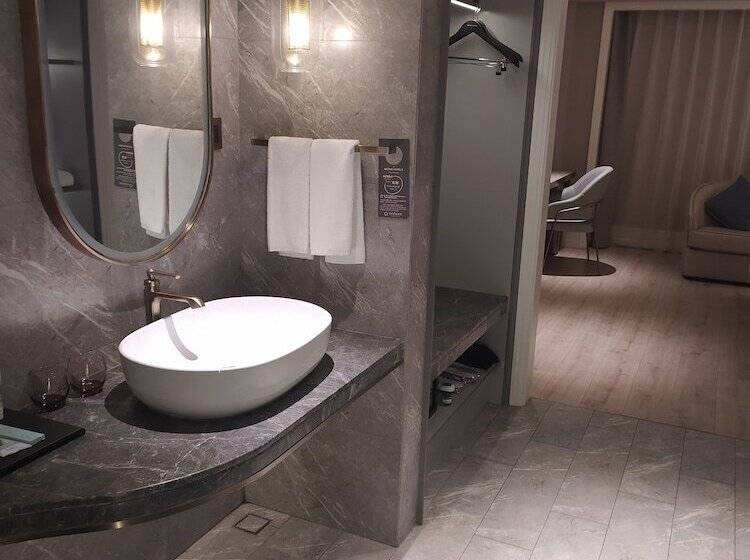 Отель Mercure Hangzhou East Railway Station