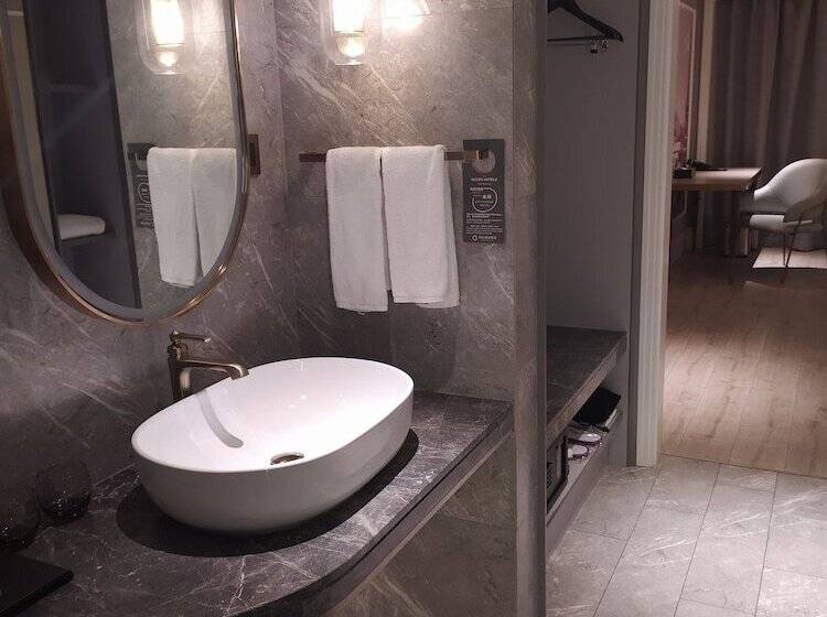 Отель Mercure Hangzhou East Railway Station