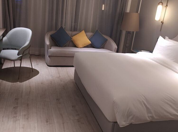 Отель Mercure Hangzhou East Railway Station