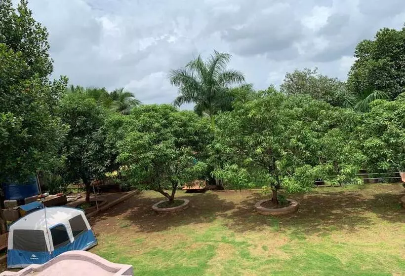 ホテル Campistaan Badlapur