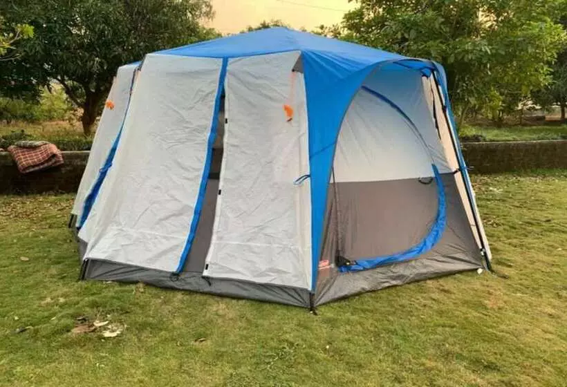 ホテル Campistaan Badlapur