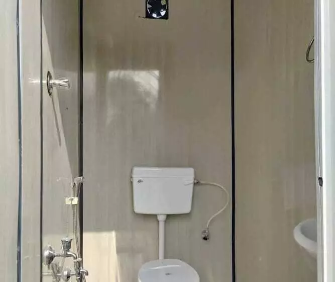 ホテル Campistaan Badlapur