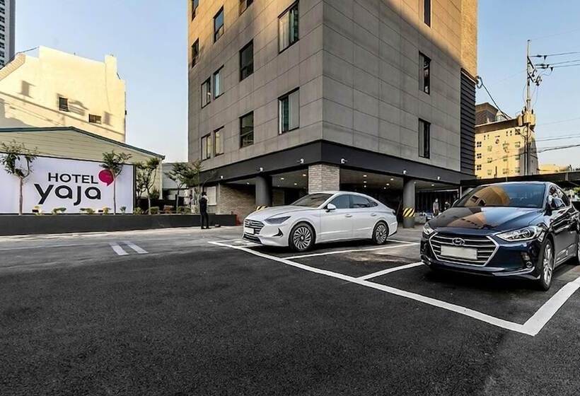 בית מלון כפרי Yaja Masan Odong Branch