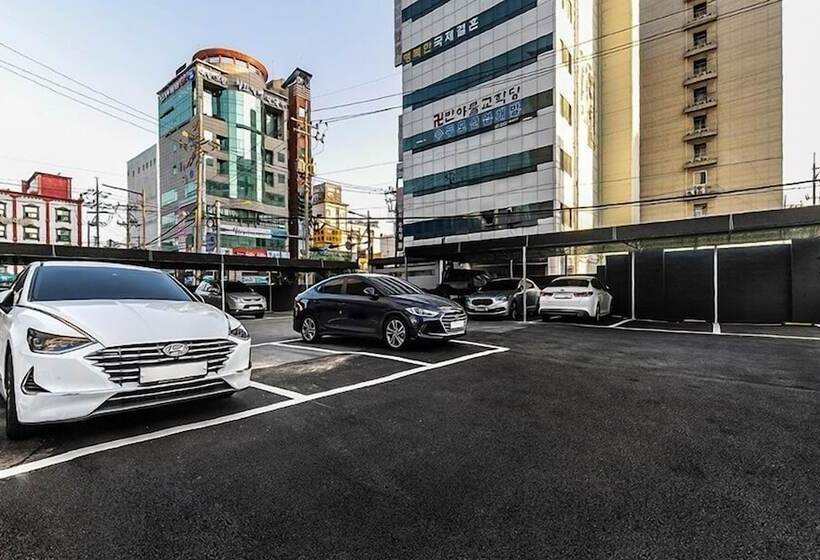 בית מלון כפרי Yaja Masan Odong Branch