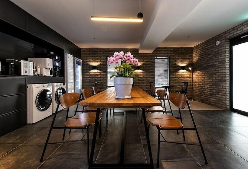 בית מלון כפרי Yaja Masan Odong Branch