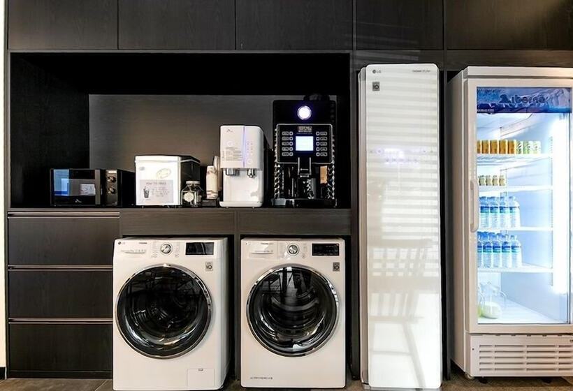 בית מלון כפרי Yaja Masan Odong Branch