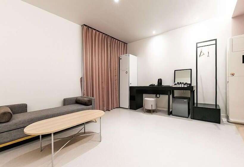 בית מלון כפרי Yaja Masan Odong Branch