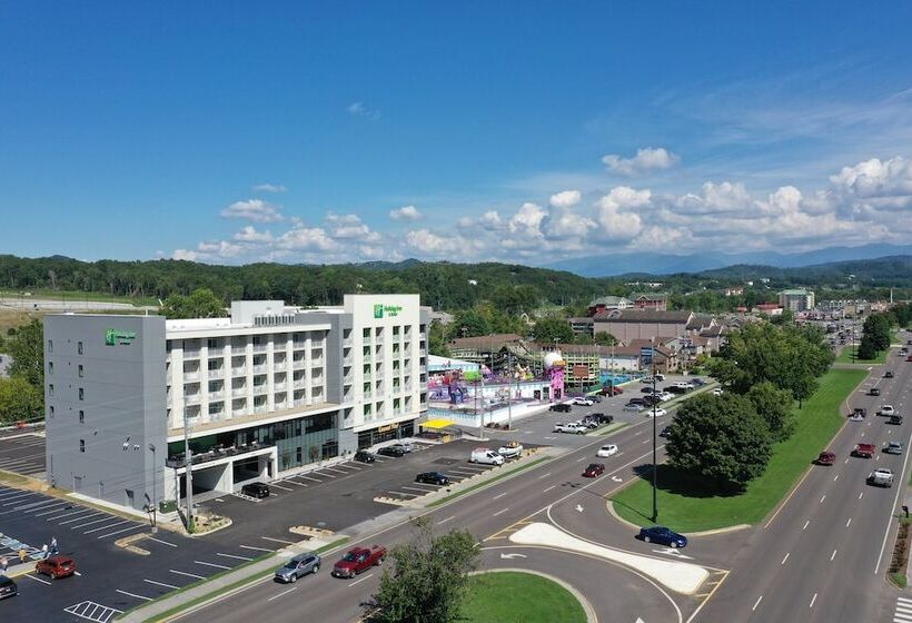 فندق Holiday Inn & Suites Pigeon Forge Convention Center, An Ihg