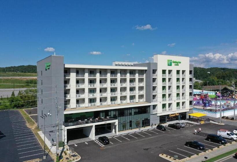 فندق Holiday Inn & Suites Pigeon Forge Convention Center, An Ihg