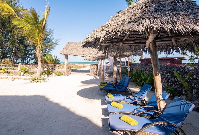 Отель Kusini Beach Villas