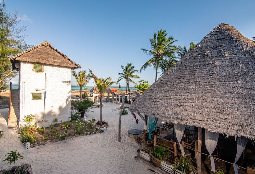 Отель Kusini Beach Villas