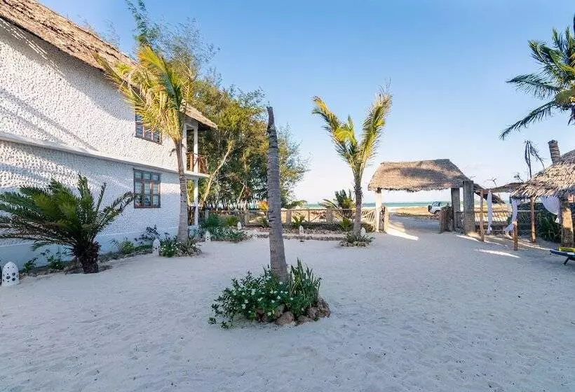 ホテル Kusini Beach Villas