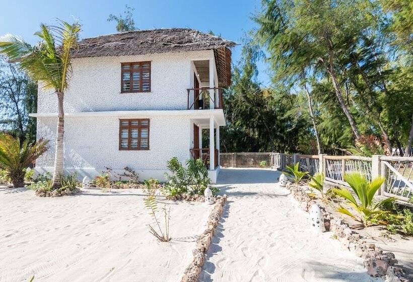 Отель Kusini Beach Villas