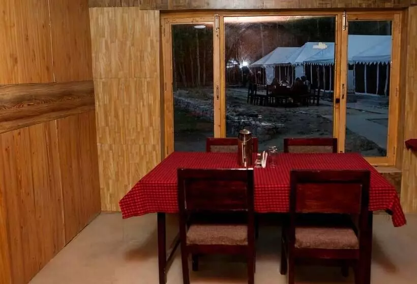 ホテル Ladakh Tarrain Camp