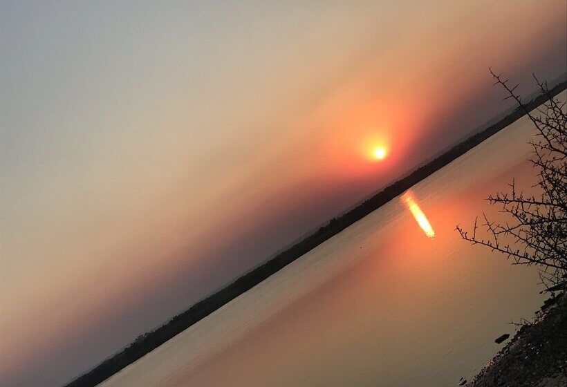 فندق Macaneta Holiday Resort