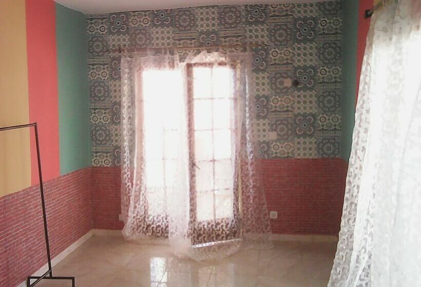 پانسیون Crayons Couleurs Téranga