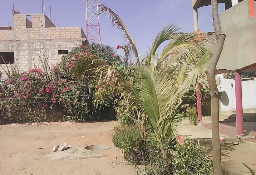 پانسیون Crayons Couleurs Téranga