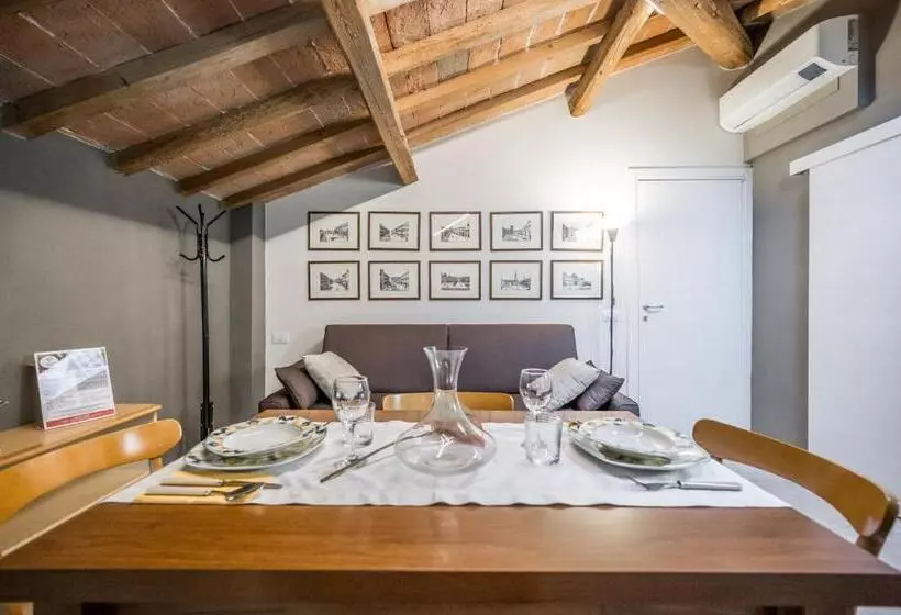 تختخواب و صبحانه La Casa Di Valeria   Modena