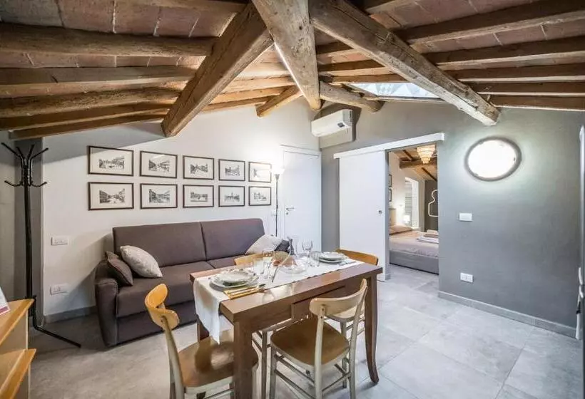 تختخواب و صبحانه La Casa Di Valeria   Modena