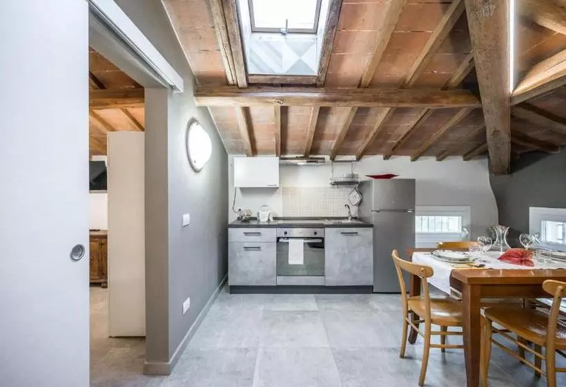 تختخواب و صبحانه La Casa Di Valeria   Modena