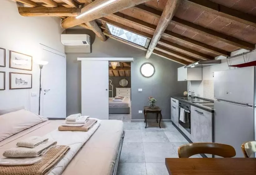 تختخواب و صبحانه La Casa Di Valeria   Modena