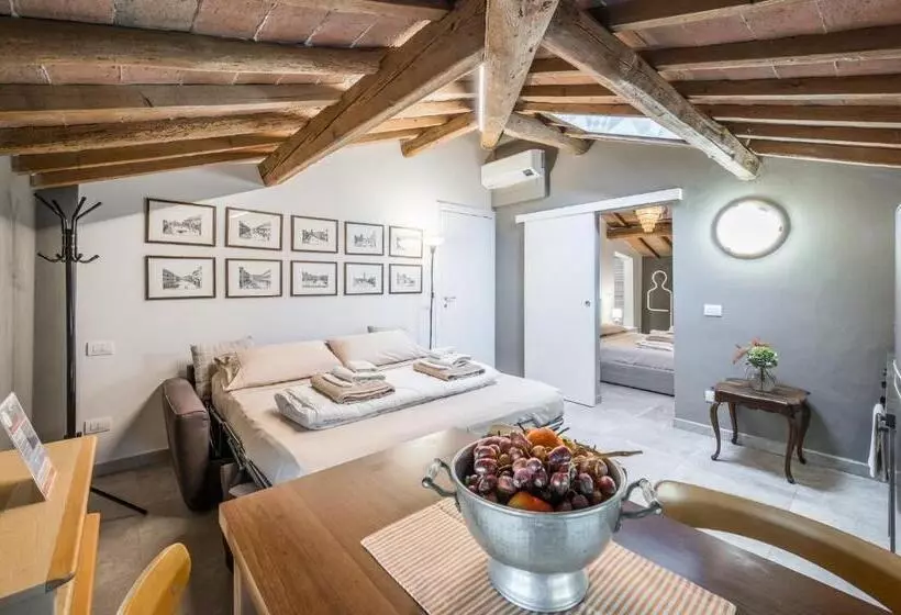 تختخواب و صبحانه La Casa Di Valeria   Modena