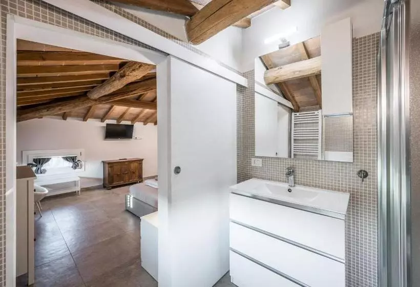تختخواب و صبحانه La Casa Di Valeria   Modena