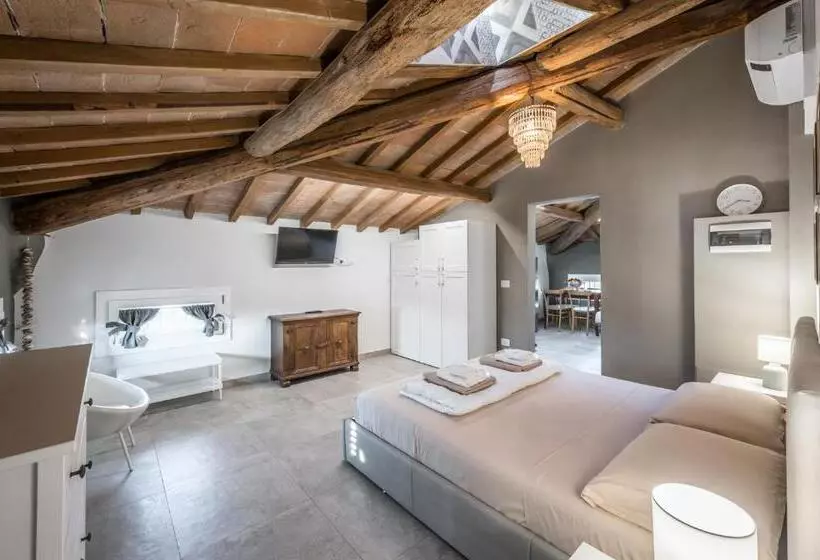 تختخواب و صبحانه La Casa Di Valeria   Modena