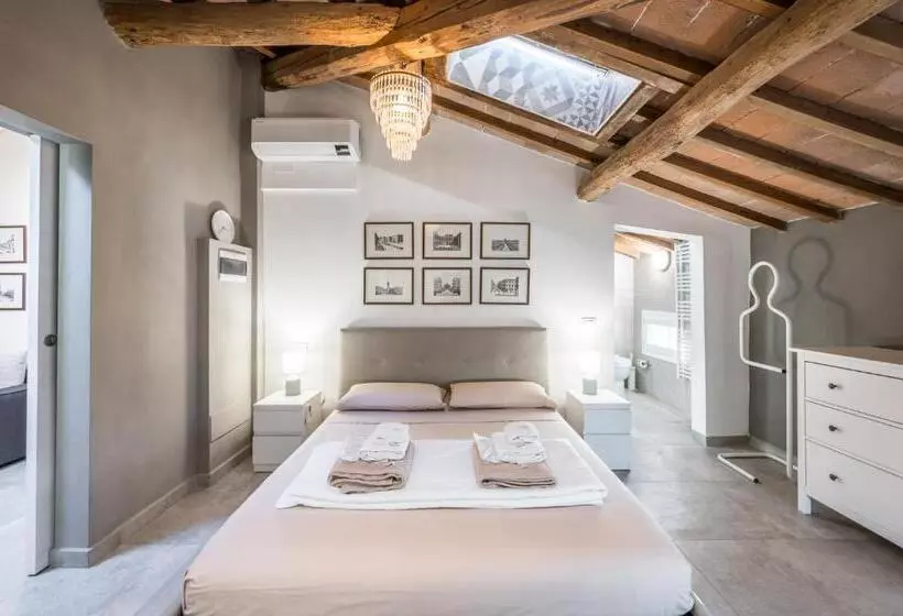 تختخواب و صبحانه La Casa Di Valeria   Modena