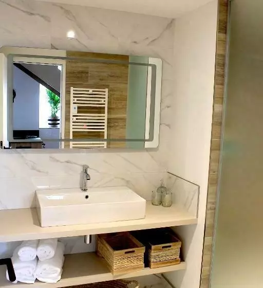 Aamiaismajoitus (B&B) La Suite