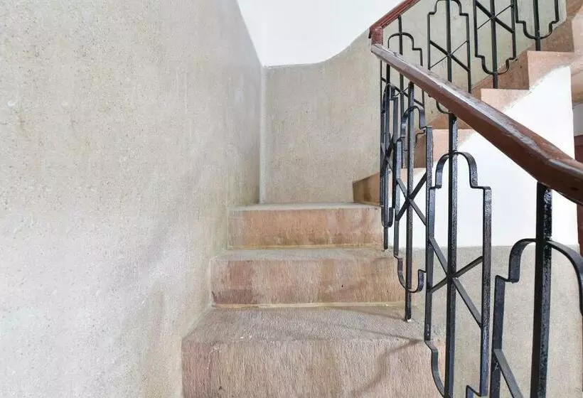 ホテル Oyo 83673 The Bungalow 21