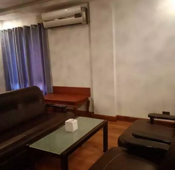 Hotelli Sreevalsam Residency Kulanada