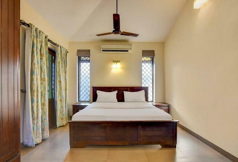 ホテル Oyo 85974 Kings Suits