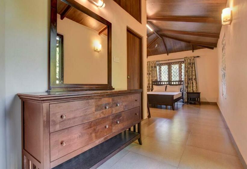 ホテル Oyo 85974 Kings Suits