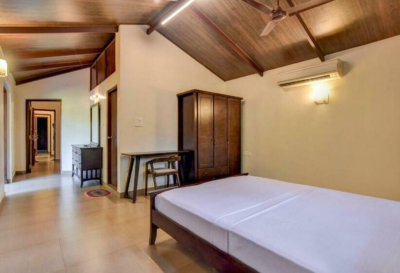 ホテル Oyo 85974 Kings Suits