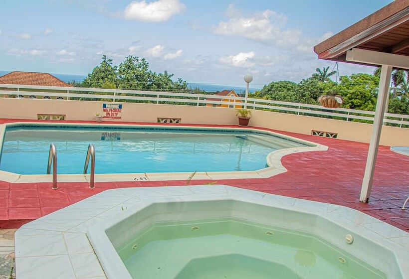 پانسیون The Whytehouse Villa