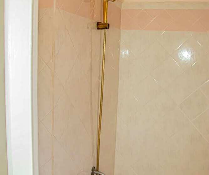 پانسیون The Whytehouse Villa