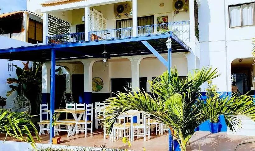 تختخواب و صبحانه Kelly Guest House