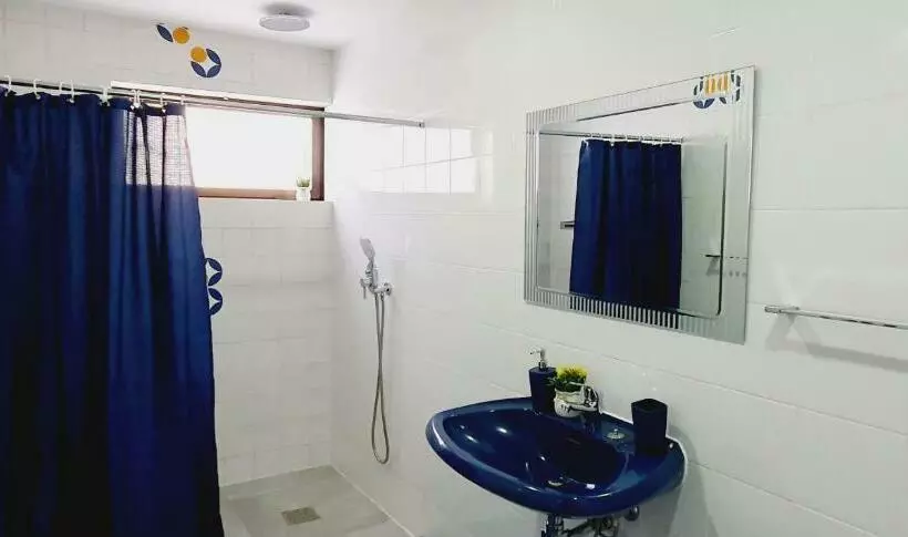 تختخواب و صبحانه Kelly Guest House