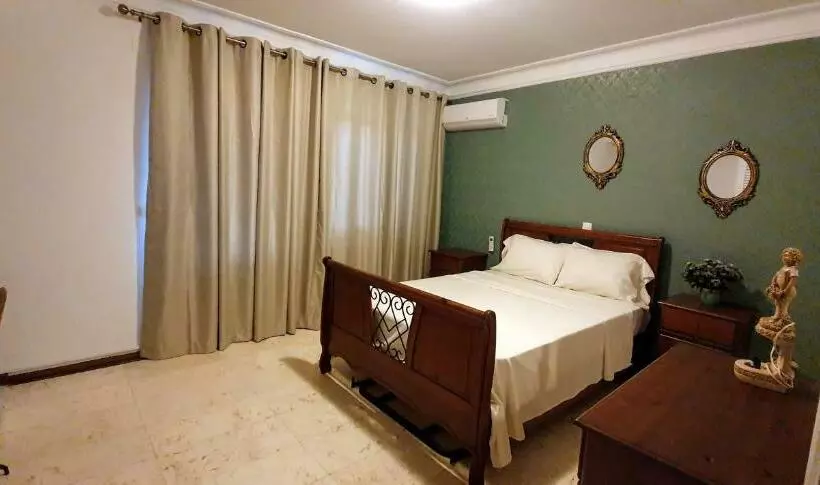 تختخواب و صبحانه Kelly Guest House