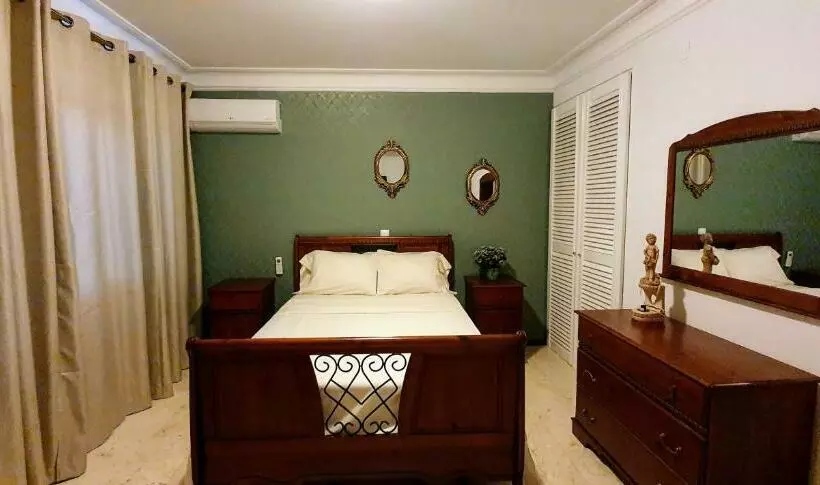 تختخواب و صبحانه Kelly Guest House
