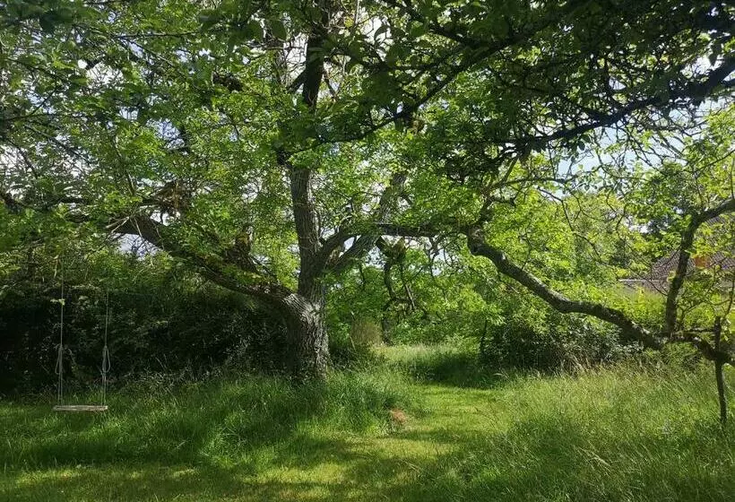 ベッドアンドブレックファースト La Montagne Sud