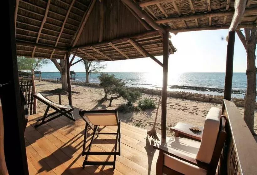 هتل Ecolodge Du Menabe