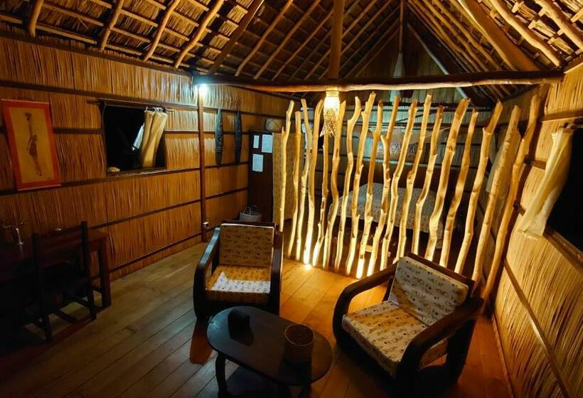 هتل Ecolodge Du Menabe
