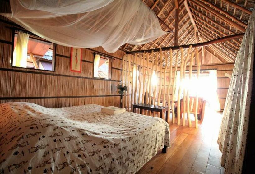 هتل Ecolodge Du Menabe