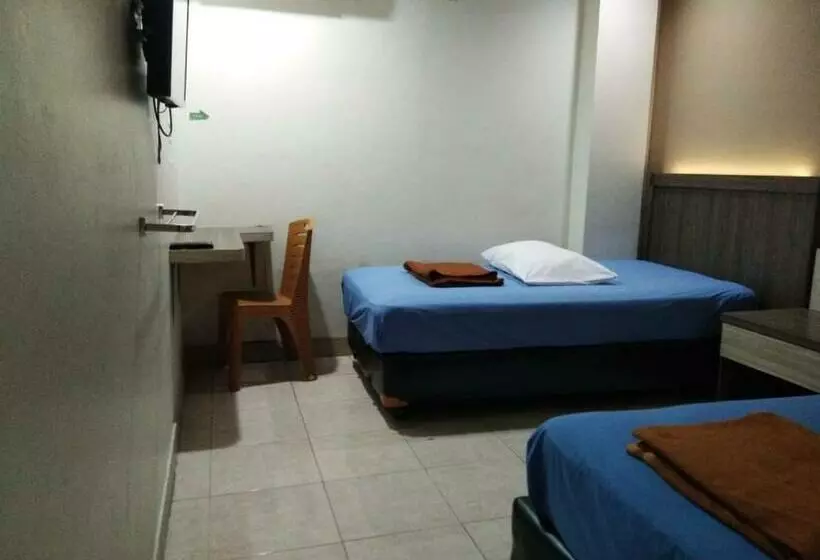 ホテル Penginapan Anak Raja  Sampit Syariah