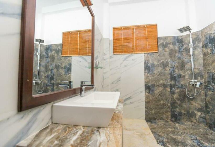 Resort Shine Wave Turtle Beach