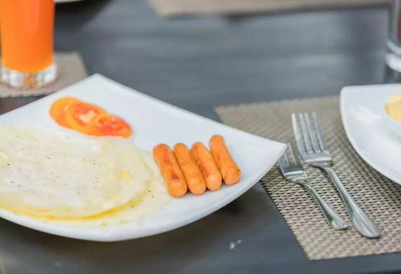 Lomakeskus Shine Wave Turtle Beach