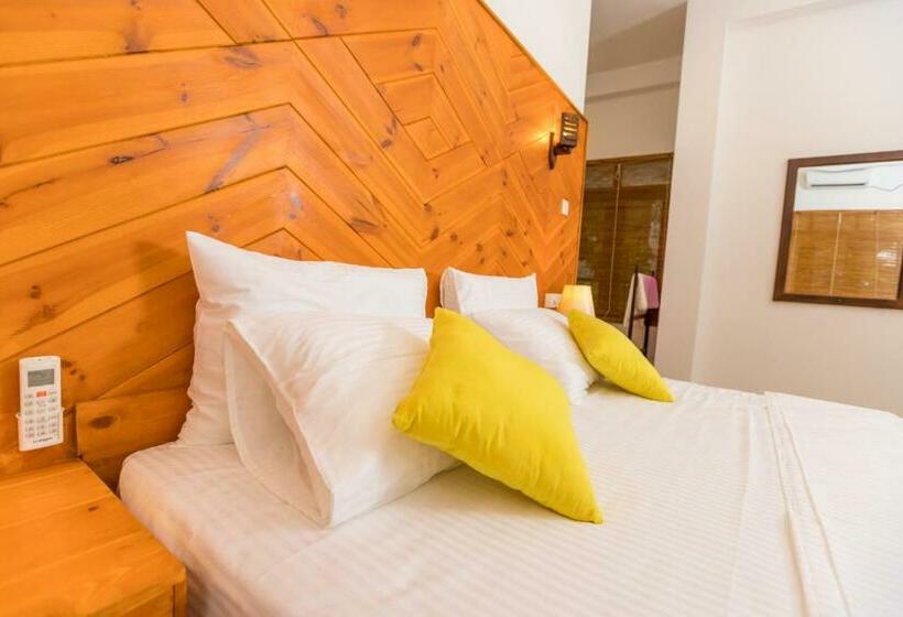 Resort Shine Wave Turtle Beach