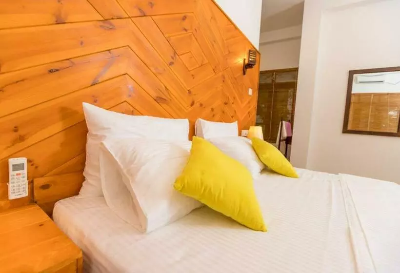 Lomakeskus Shine Wave Turtle Beach